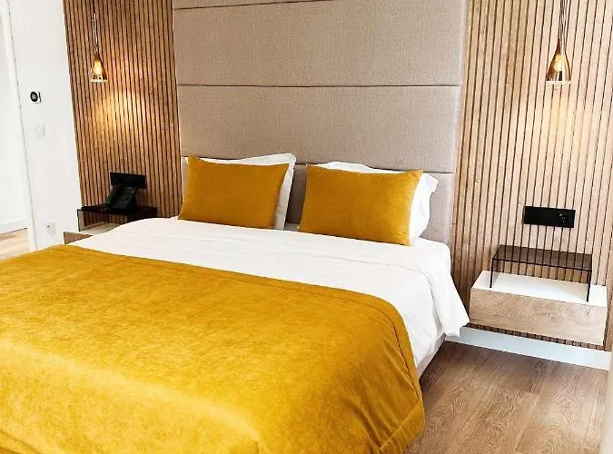 Hotel Coracao Do Tua 3*